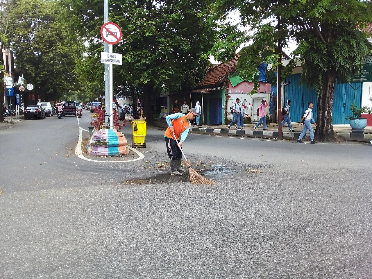 Pengelolaan sampah midai